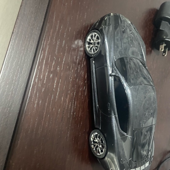 Car With speaker , Usb Drive Reader And Radio. - Picture 6 of 6